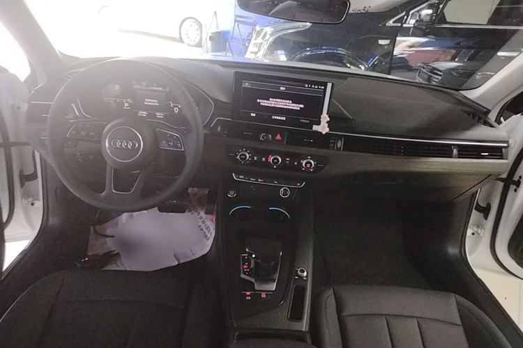 Used Audi A4L 2022 40 TFSI Stylish and Elegant Edition Center Console
