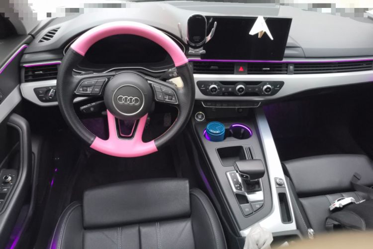 Used Audi A4L 2022 40 TFSI Fashion Dynamic Model Center Console
