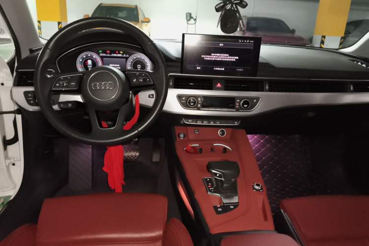 Used Audi A4L 2022 40 TFSI Luxury Dynamic Model Center Console