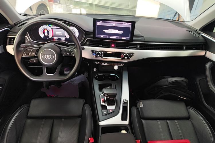 Used Audi A4L 2022 40 TFSI Fashion Dynamic Model Center Console