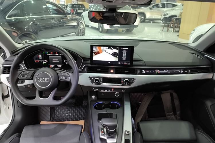 Used Audi A4L 2022 40 TFSI Luxury Dynamic Model Center Console
