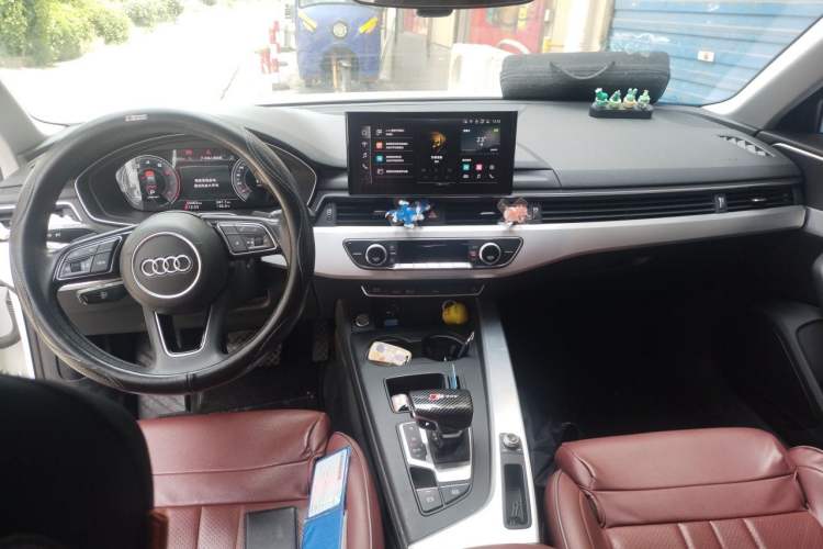Used Audi A4L 2022 40 TFSI Fashion Dynamic Model Center Console