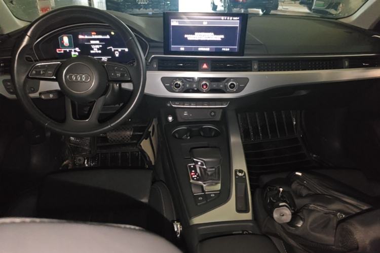 Used Audi A4L 2022 40 TFSI Fashion Dynamic Model Center Console