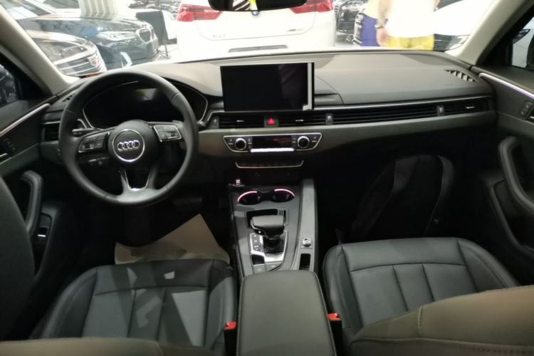 Used Audi A4L 2022 40 TFSI Luxury Prestige Edition Center Console