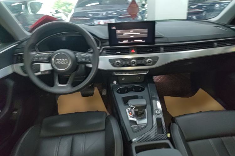 Used Audi A4L 2022 40 TFSI Fashion Dynamic Model Center Console