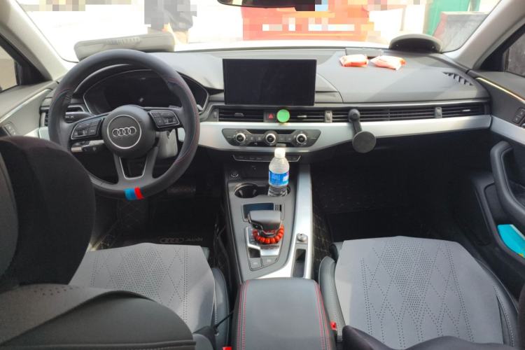Used Audi A4L 2022 40 TFSI Fashion Dynamic Model Center Console