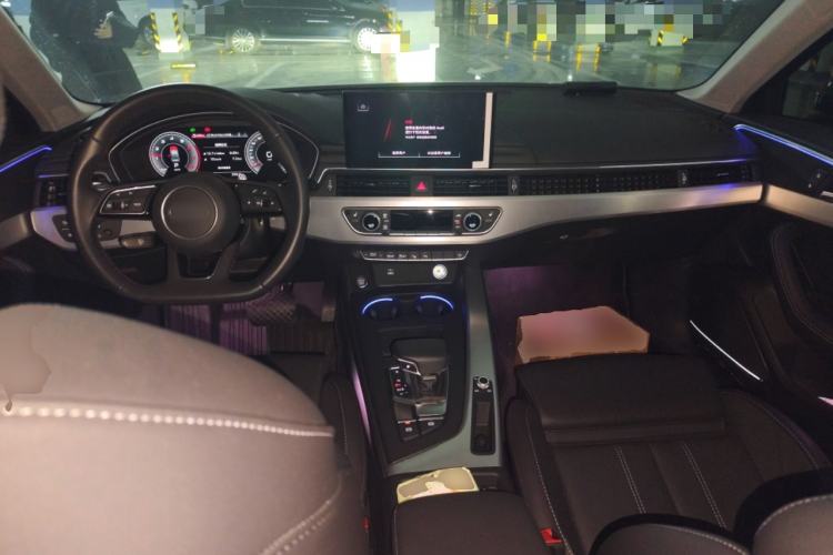 Used Audi A4L 2022 40 TFSI Luxury Dynamic Model Center Console