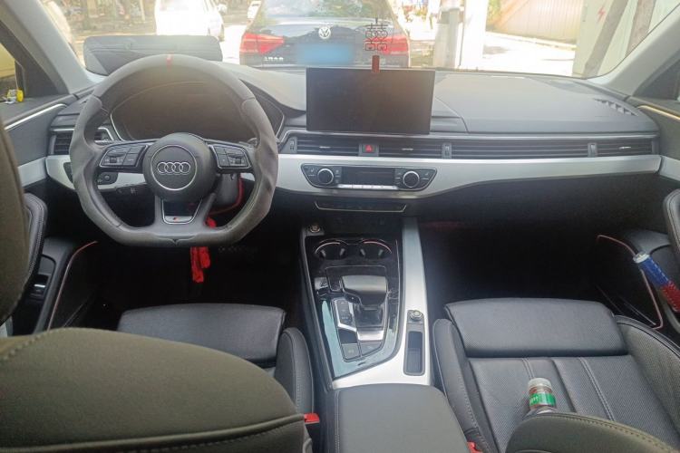 Used Audi A4L 2022 40 TFSI Luxury Dynamic Model Center Console