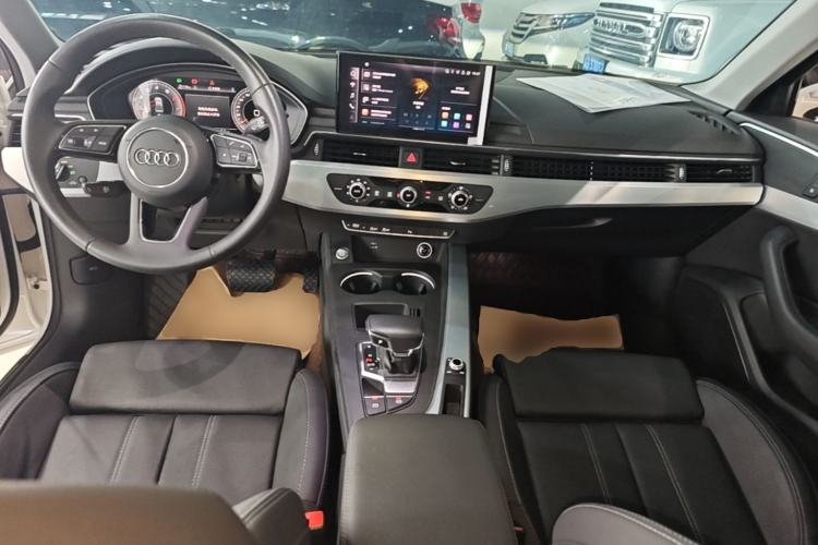 Used Audi A4L 2022 40 TFSI Fashion Dynamic Model Center Console