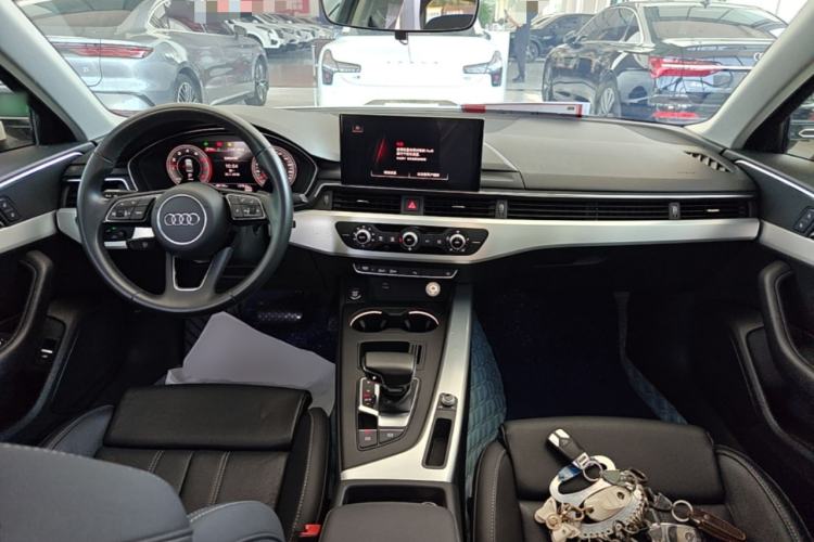 Used Audi A4L 2022 40 TFSI Fashion Dynamic Model Center Console