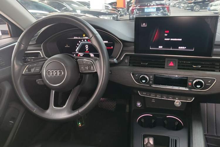 Used Audi A4L 2022 40 TFSI Luxury Prestige Edition Center Console