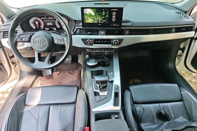 Used Audi A4L 2022 40 TFSI Fashion Dynamic Model Center Console