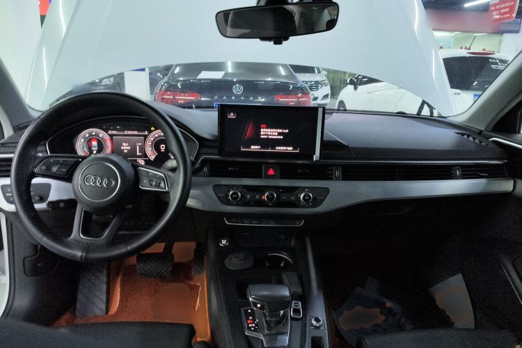 Used Audi A4L 2022 40 TFSI Fashion Dynamic Model Center Console