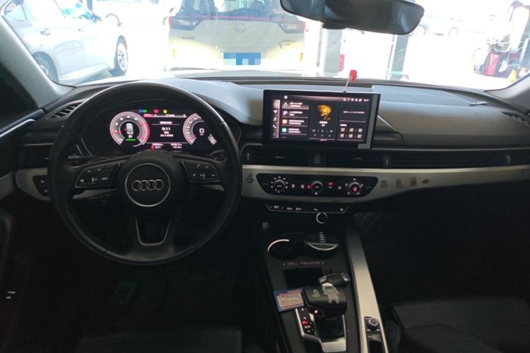 Used Audi A4L 2022 40 TFSI Fashion Dynamic Model Center Console