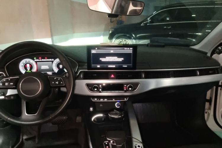 Used Audi A4L 2022 40 TFSI Fashion Dynamic Model Center Console