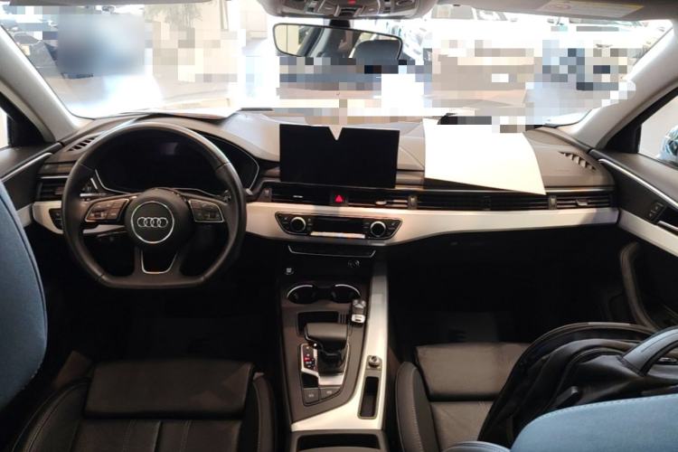 Used Audi A4L 2022 40 TFSI Luxury Dynamic Model Center Console
