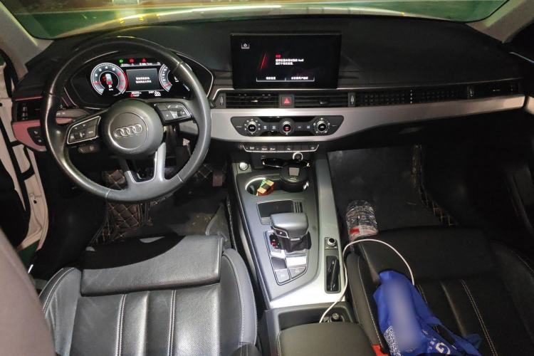 Used Audi A4L 2022 40 TFSI Fashion Dynamic Model Center Console