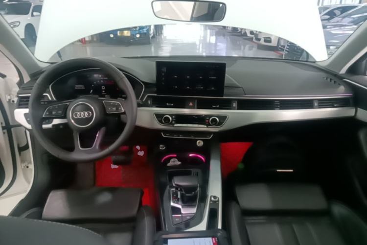 Used Audi A4L 2022 40 TFSI Fashion Dynamic Model Center Console