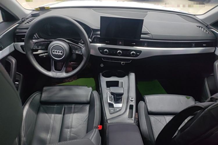 Used Audi A4L 2022 40 TFSI Fashion Dynamic Model Center Console