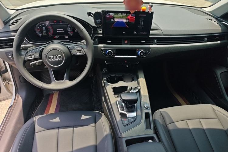 Used Audi A4L 2022 40 TFSI Luxury Prestige Edition Center Console