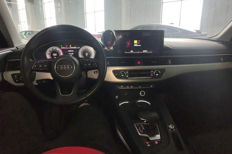 Used Audi A4L 2022 40 TFSI Fashion Dynamic Model Center Console
