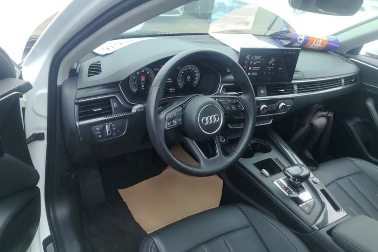 Used Audi A4L 2022 40 TFSI Stylish and Elegant Edition Center Console