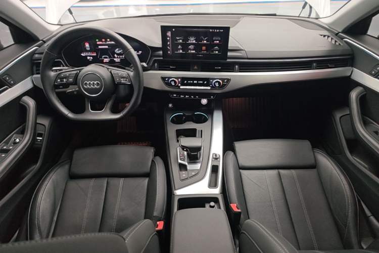 Used Audi A4L 2022 40 TFSI Luxury Dynamic Model Center Console
