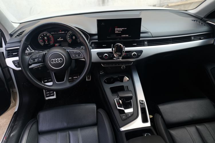 Used Audi A4L 2022 40 TFSI Fashion Dynamic Model Center Console