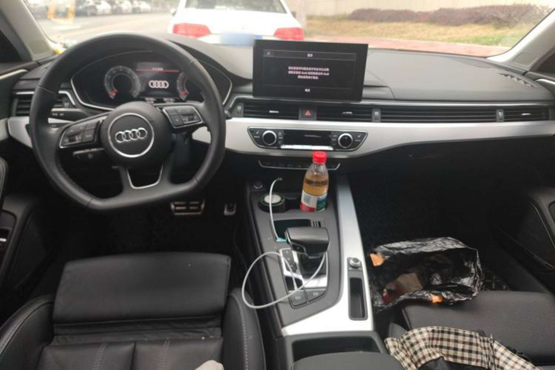 Used Audi A4L 2022 40 TFSI Luxury Dynamic Model Center Console