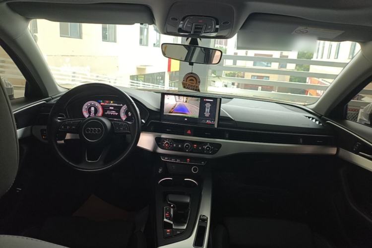 Used Audi A4L 2022 40 TFSI Fashion Dynamic Model Center Console