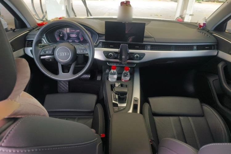 Used Audi A4L 2022 40 TFSI Fashion Dynamic Model Center Console
