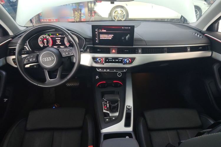 Used Audi A4L 2022 40 TFSI Fashion Dynamic Model Center Console
