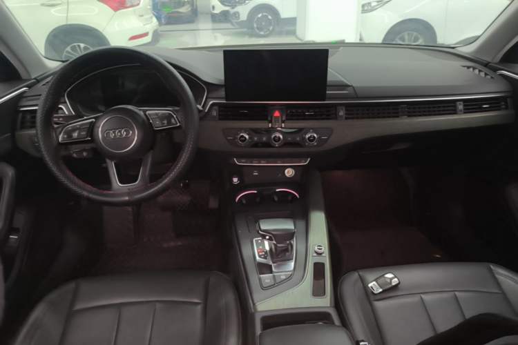 Used Audi A4L 2022 40 TFSI Stylish and Elegant Edition Center Console