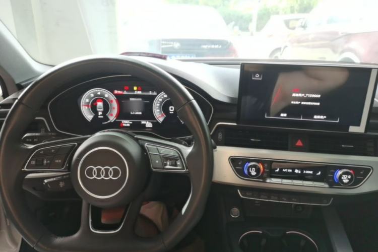 Used Audi A4L 2022 40 TFSI Luxury Dynamic Model Center Console