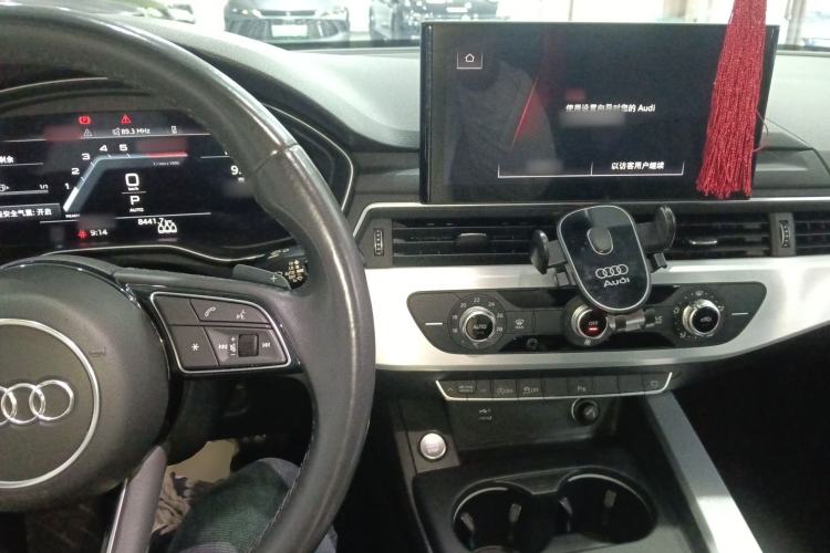 Used Audi A4L 2022 40 TFSI Fashion Dynamic Model Center Console