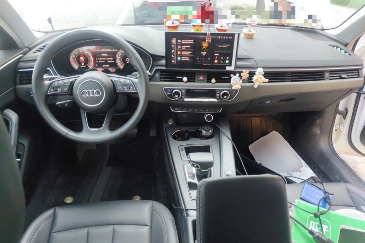 Used Audi A4L 2022 40 TFSI Luxury Prestige Edition Center Console