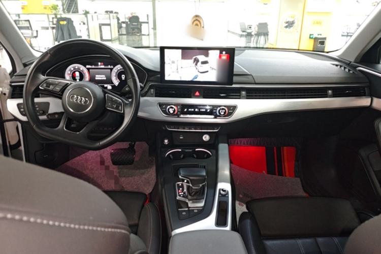 Used Audi A4L 2022 40 TFSI Luxury Dynamic Model Center Console