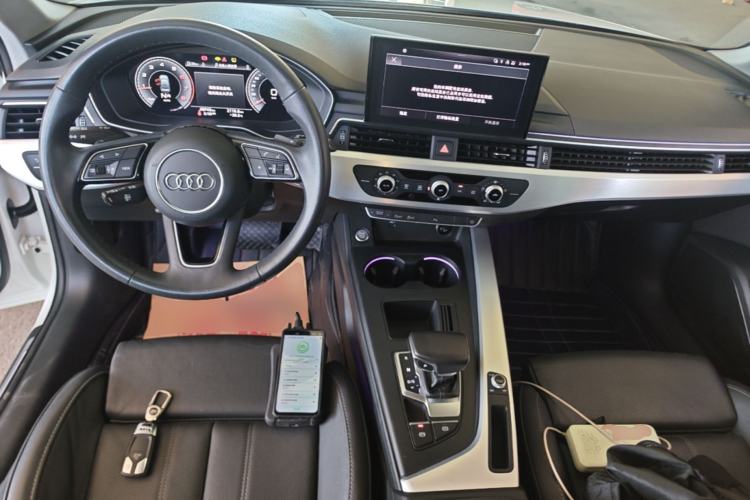 Used Audi A4L 2022 40 TFSI Fashion Dynamic Model Center Console