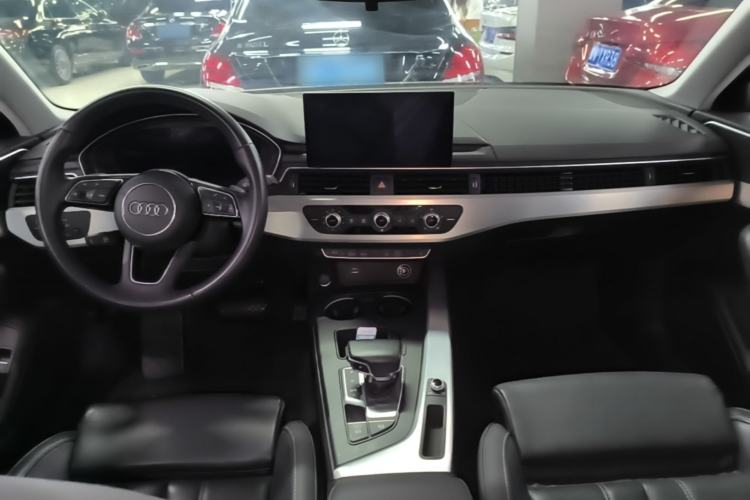 Used Audi A4L 2022 40 TFSI Fashion Dynamic Model Center Console