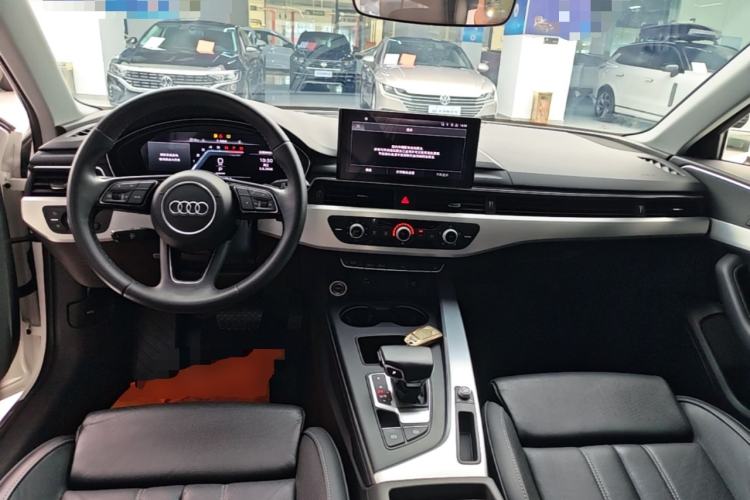 Used Audi A4L 2022 40 TFSI Fashion Dynamic Model Center Console