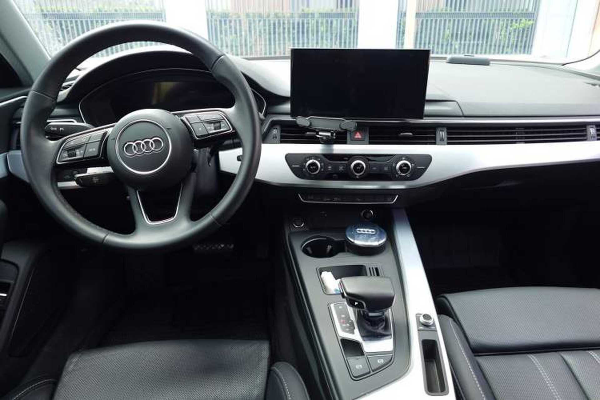 Used Audi A4L 2022 40 TFSI Fashion Dynamic Model Center Console