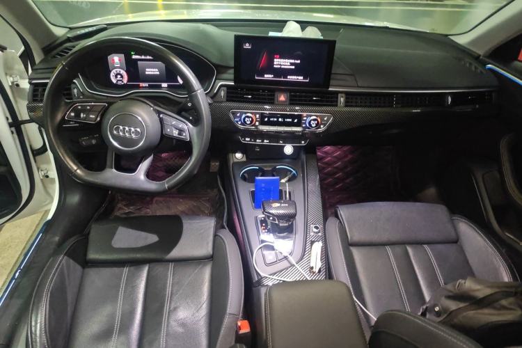 Used Audi A4L 2022 40 TFSI Luxury Dynamic Model Center Console