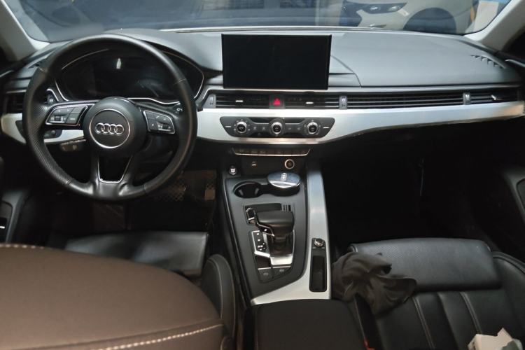 Used Audi A4L 2022 40 TFSI Fashion Dynamic Model Center Console
