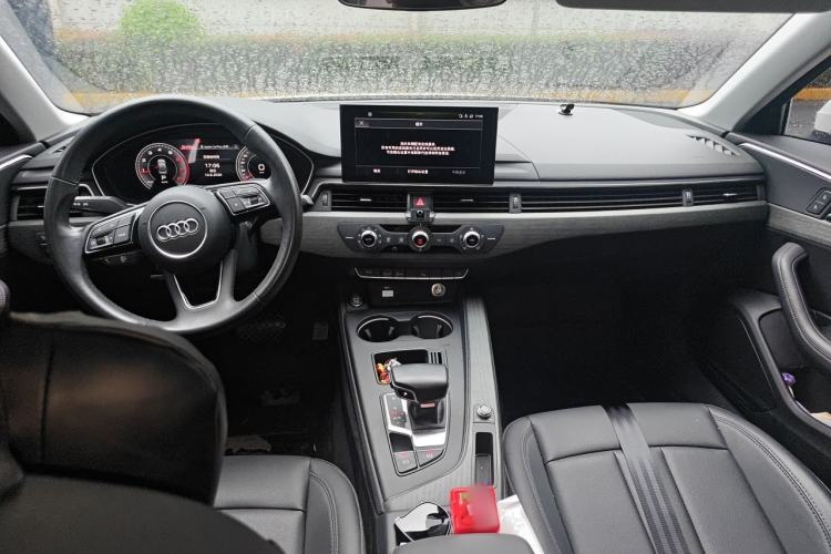 Used Audi A4L 2022 40 TFSI Stylish and Elegant Edition Center Console