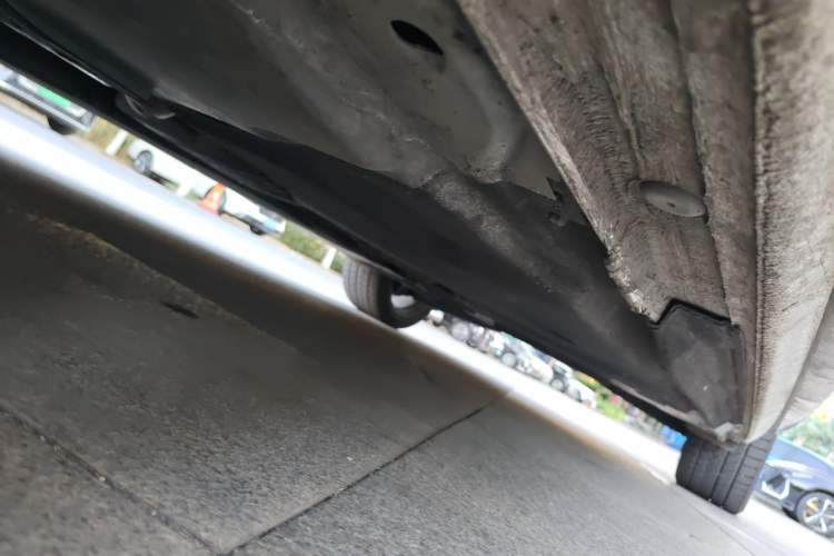 Used Audi A4L 2022 40 TFSI Luxury Dynamic Model Chassis Front Left