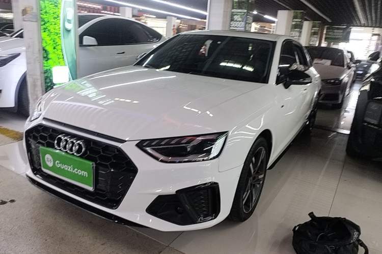 Used Audi A4L 2022 40 TFSI Luxury Dynamic Model Guazi used car, China used car export, Used car for sale, Used Audi cars, Cheapest cars for sale
