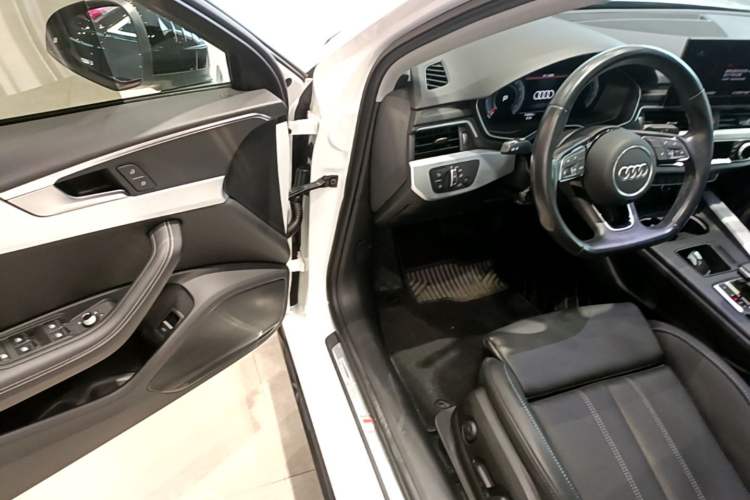 Used Audi A4L 2022 40 TFSI Luxury Dynamic Model Driver Seat