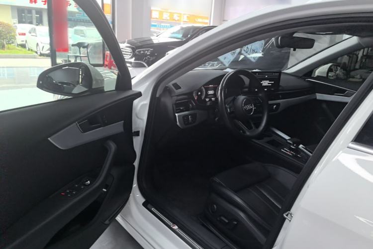 Used Audi A4L 2022 40 TFSI Fashion Dynamic Model Driver Seat