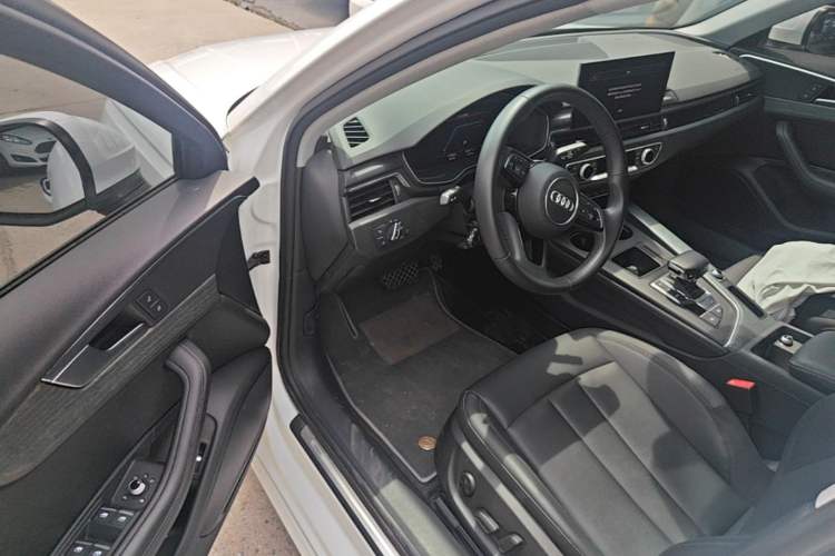Used Audi A4L 2022 40 TFSI Luxury Prestige Edition Driver Seat