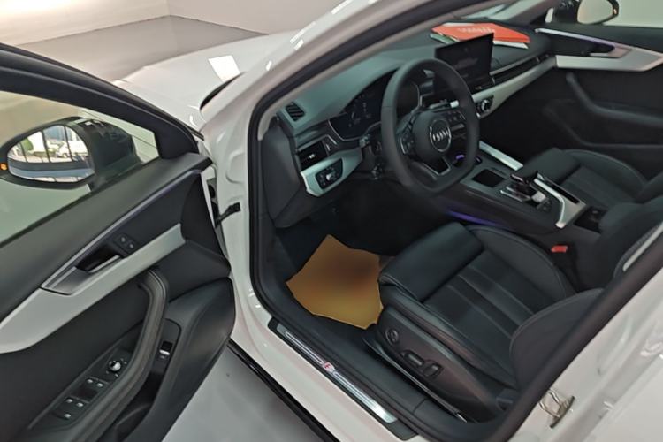 Used Audi A4L 2022 40 TFSI Luxury Dynamic Model Driver Seat